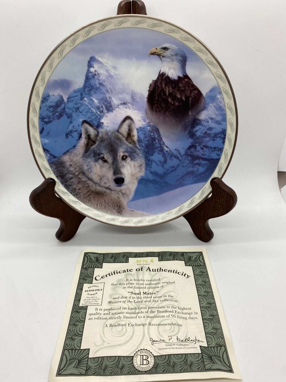 Bradford Ex Masters Of The Land And Sky "soul Mates" Wolf Eagle Plate   H10