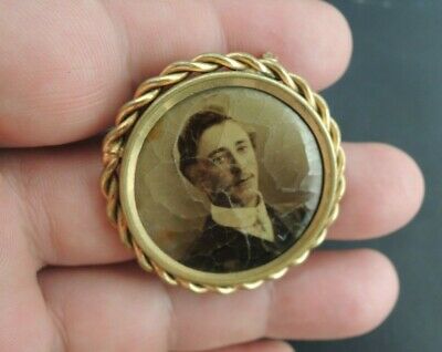 Antique Victorian  Frame  Mourning Photo Round Brooch Pin