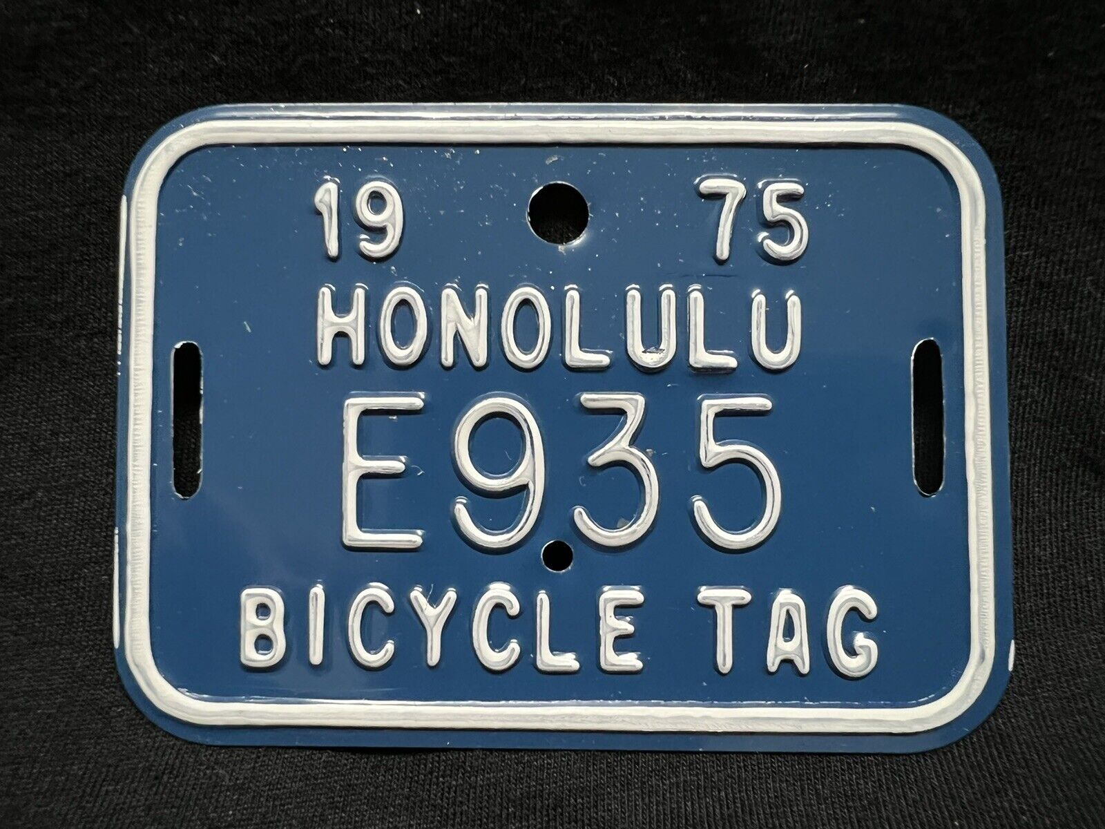 Hawaii License Plate - Nos 1975 Honolulu Bicycle Tag
