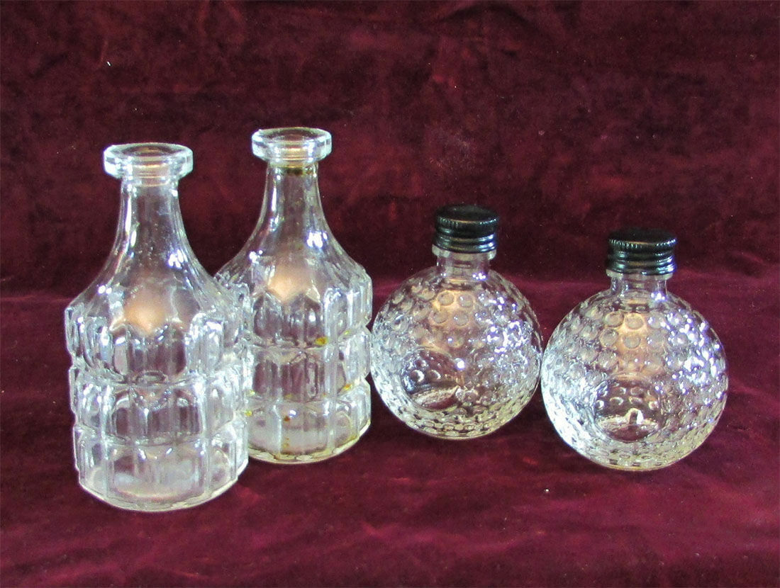 Old Small Glass Bottles..4 Pieces  Durable And Very Good Condition Collectables