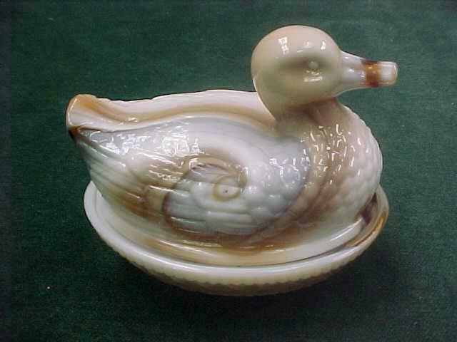 Vintage Imperial Carmel Slag Glass Duck On Nest Covered Dish Swirl
