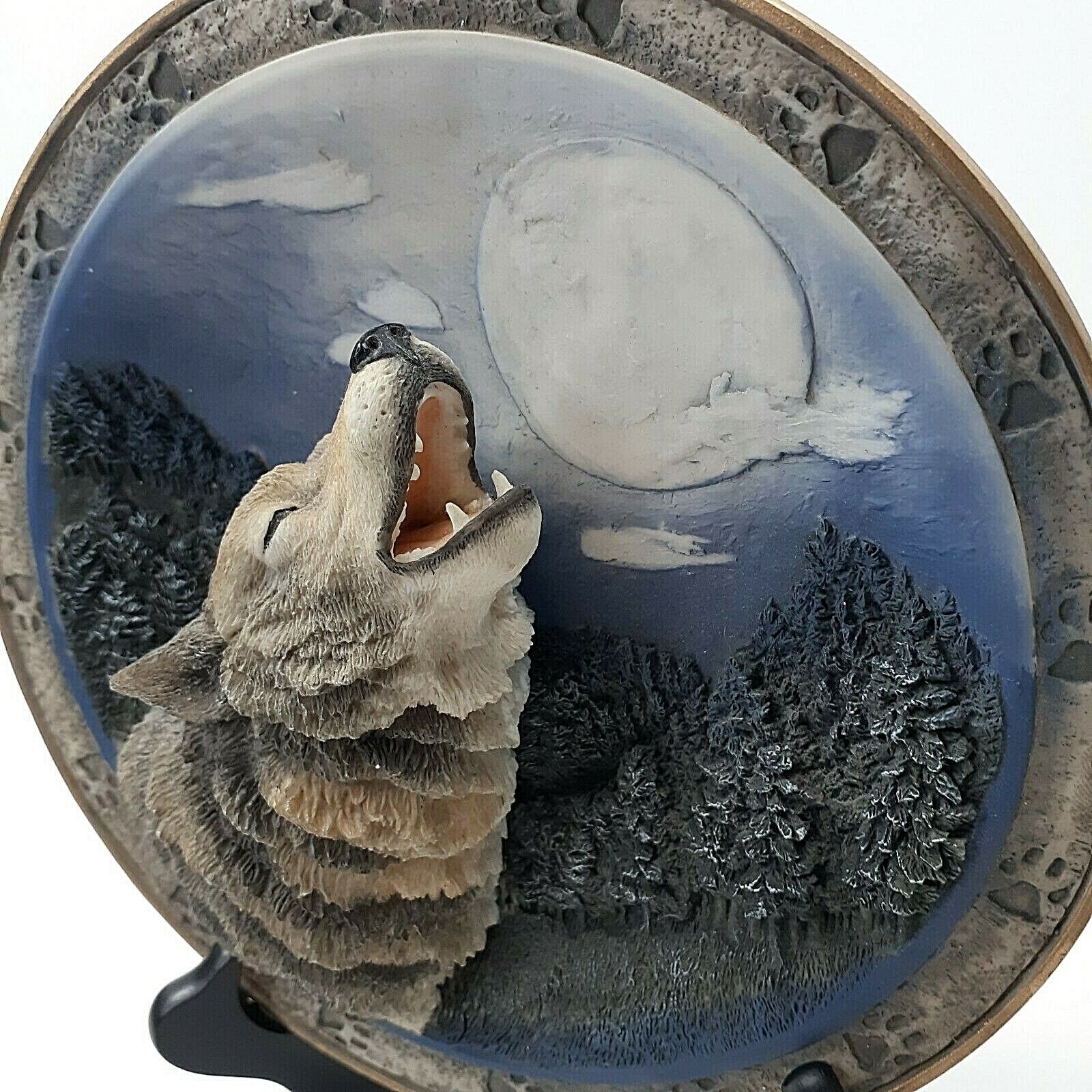 3d Wolf Plate 1997 Gray Rock Collection Amy & Addy Man Cave Cabin Rustic