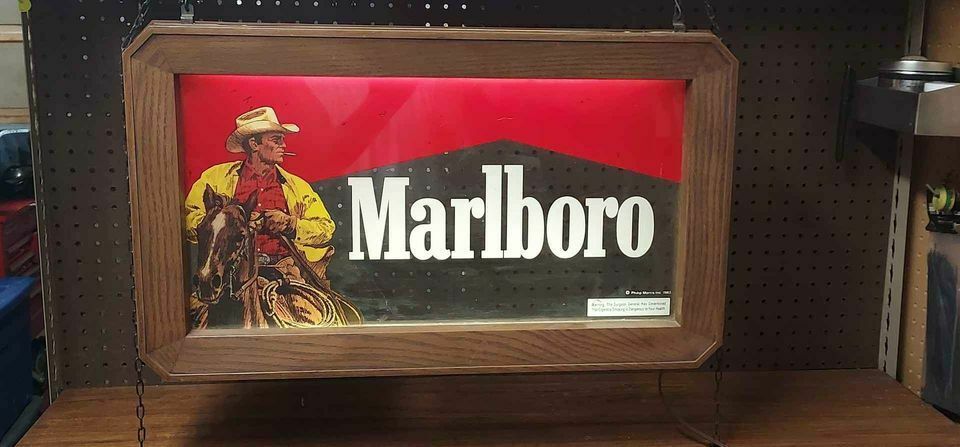 Vintage Marlboro Lighted Sign Marlboro Man Cowboy Philip Morris 1983.