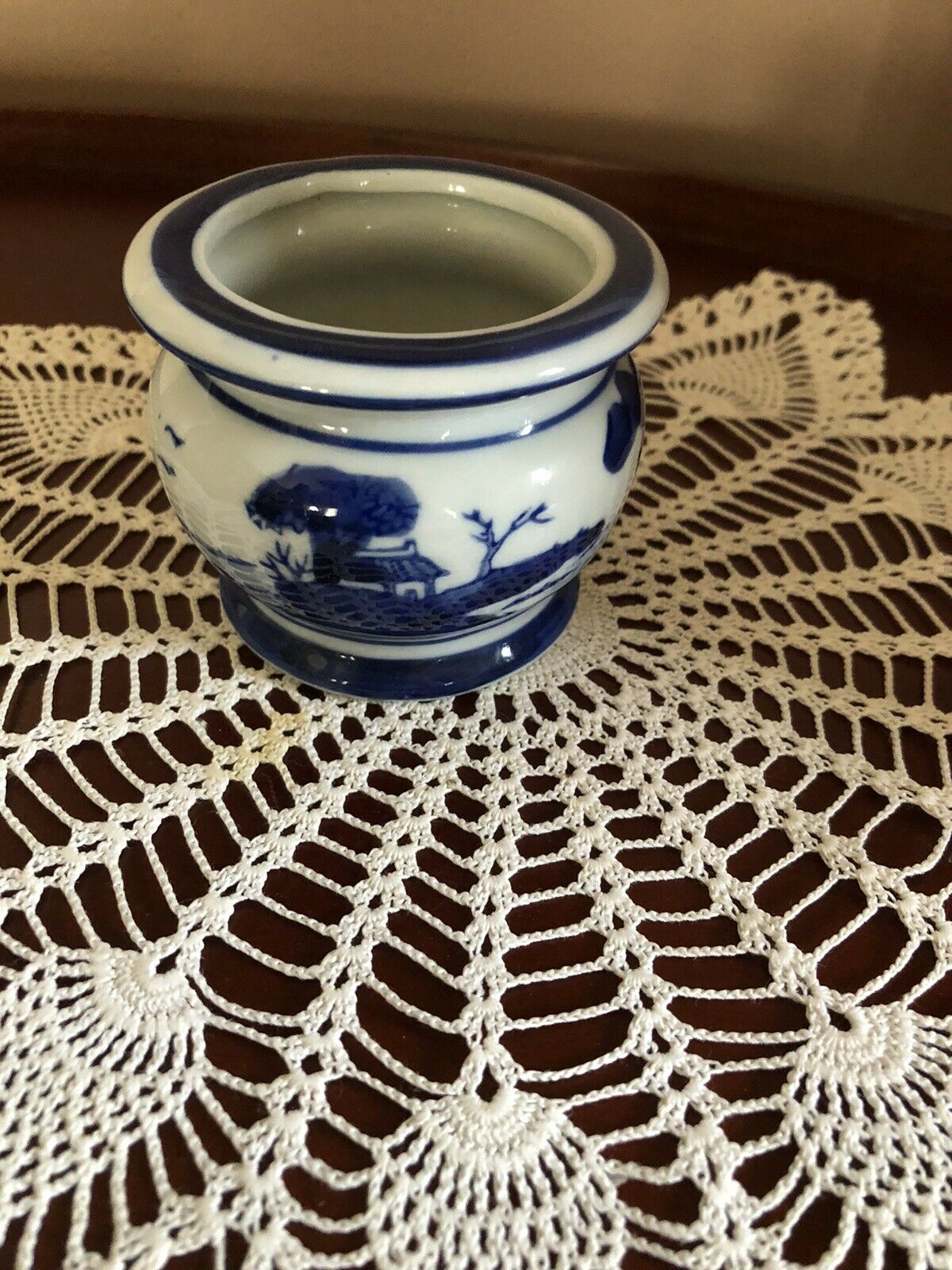 Chinese Canton Porcelain Blue/white Hand Painted Minature Planter. 3” X 2-1/2”.