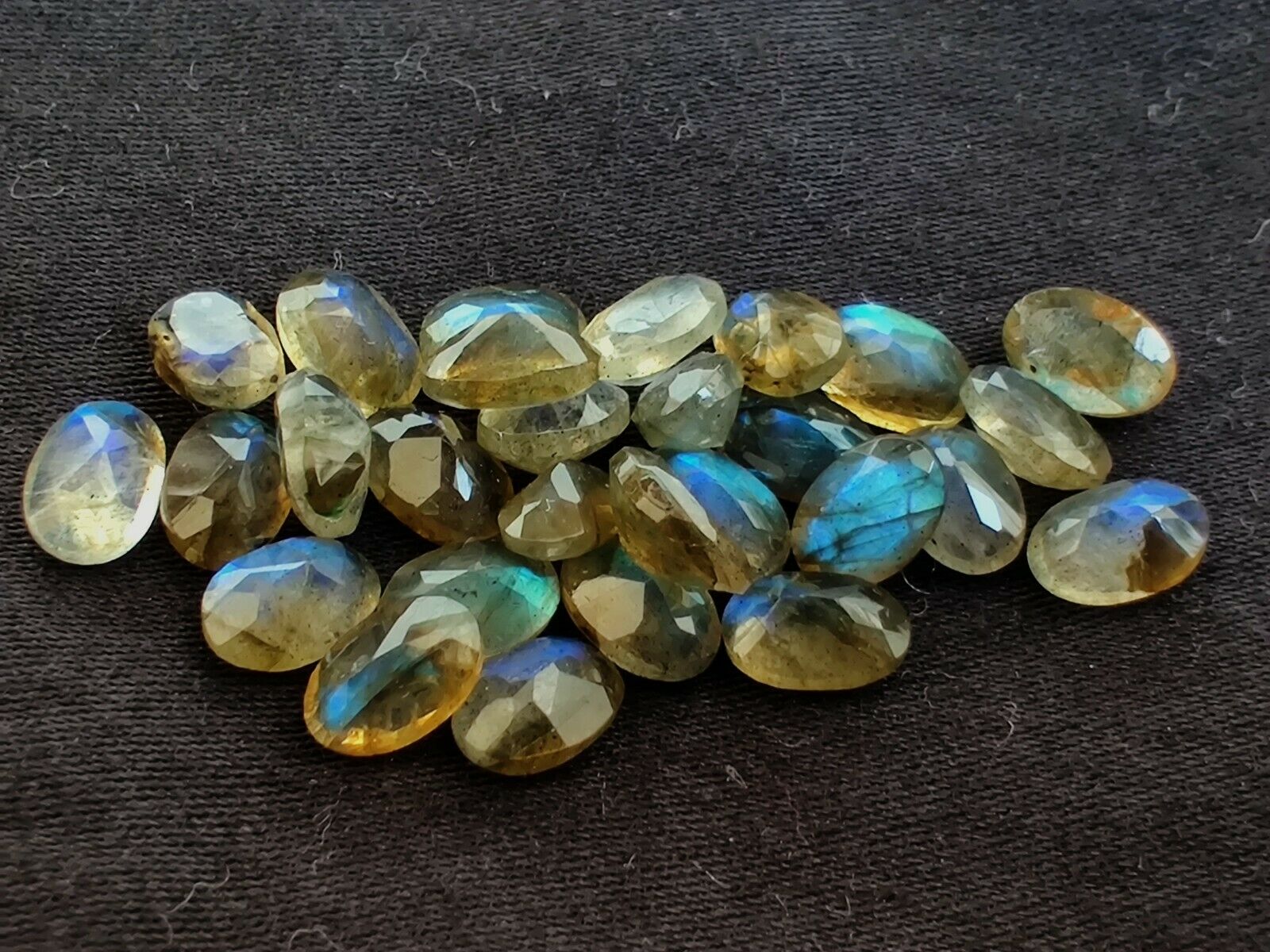 Natural Labrodorite Gemstone - Real Gemstone - Oval 7*5  - Healing Stone