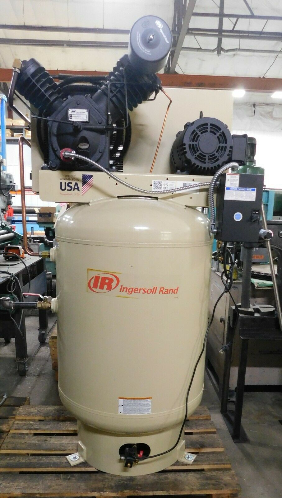 #10472: Ingersoll Rand 10 Hp Reciprocating Air Compressor