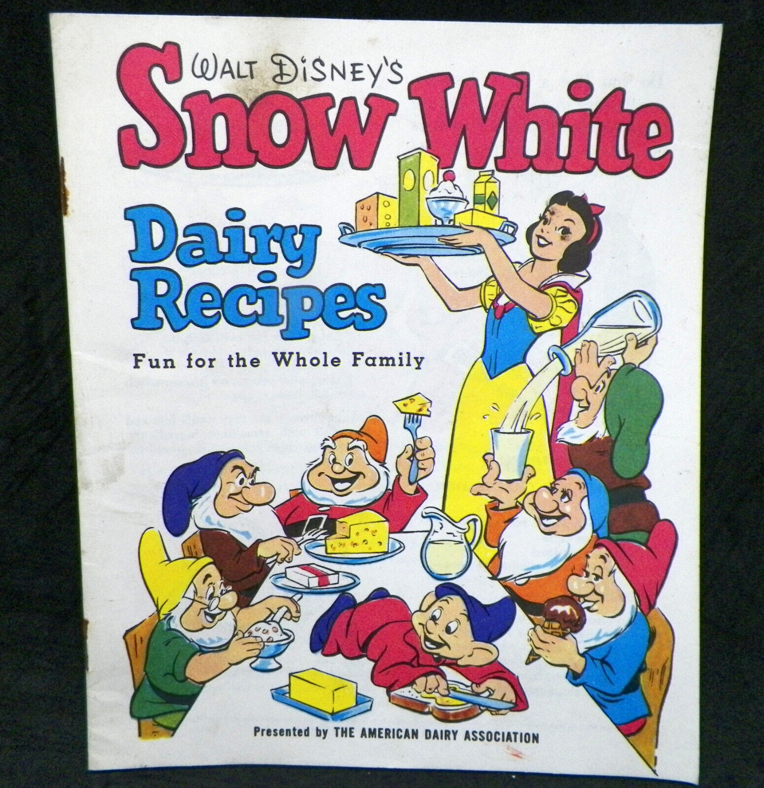 1955 Walt Disney's Snow White Dairy Recipes Booklet